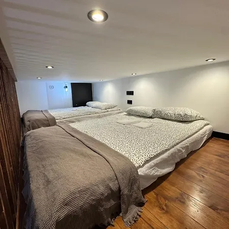 Coal & Copper Lofts Apartman